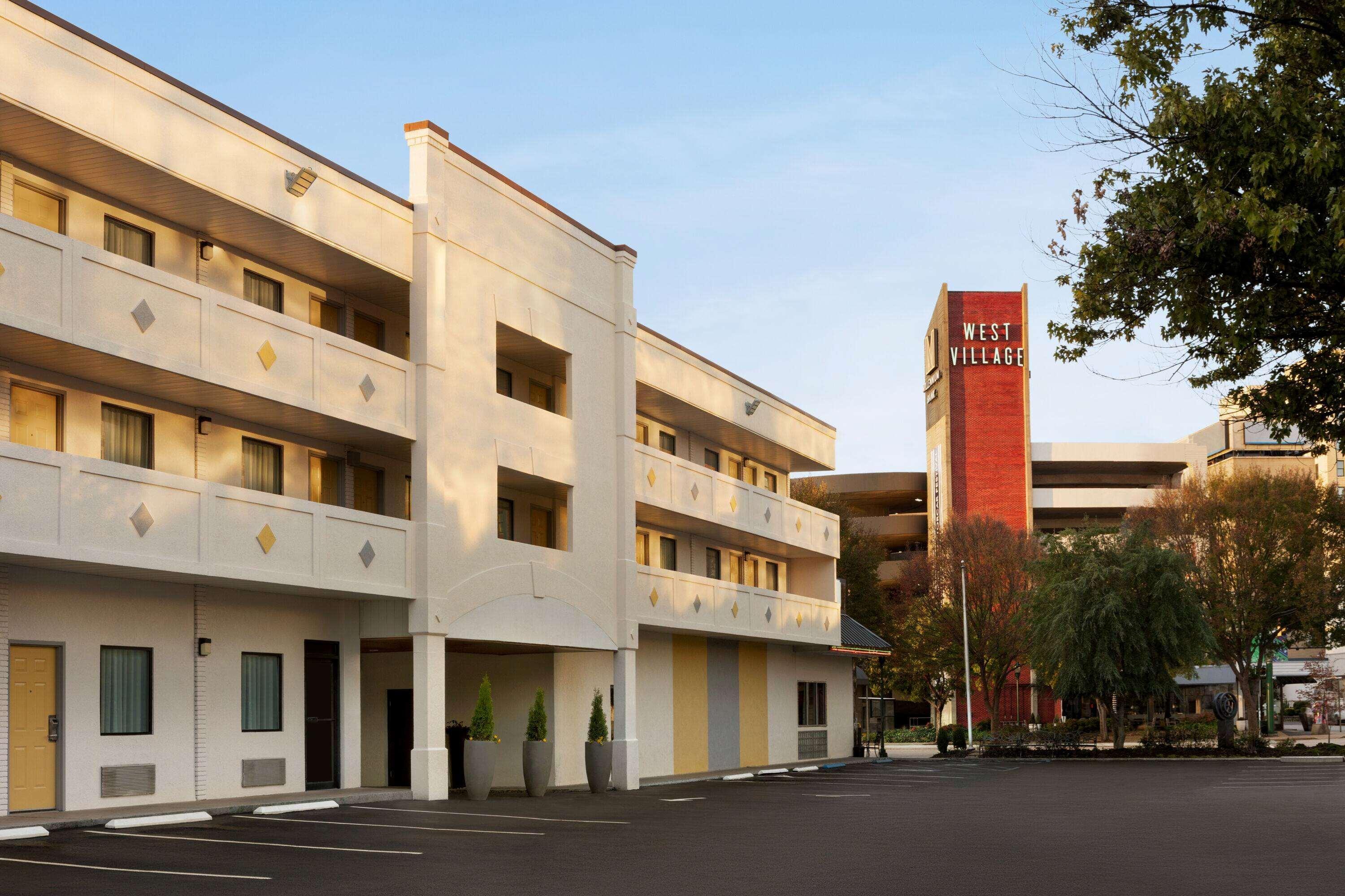 Hotel Bo, A Days Inn By Wyndham Chattanooga Downtown Exterior photo