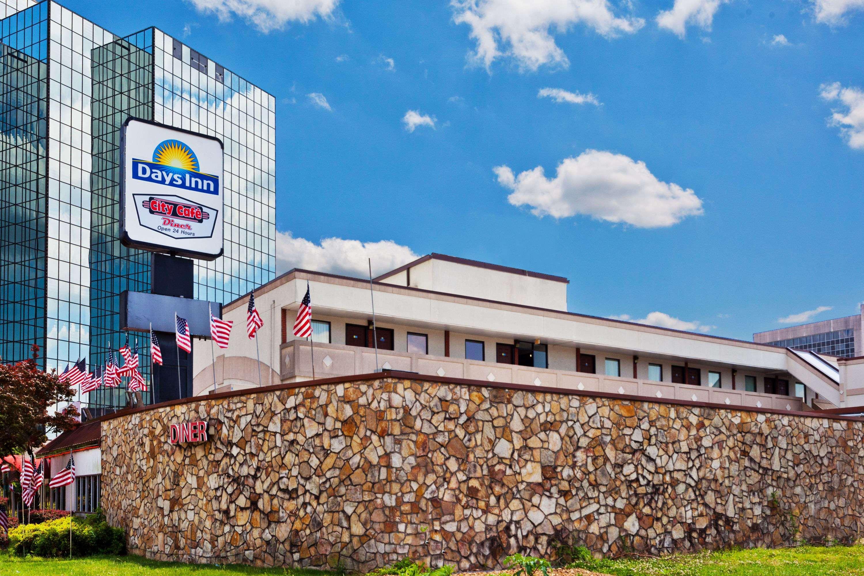 Hotel Bo, A Days Inn By Wyndham Chattanooga Downtown Exterior photo